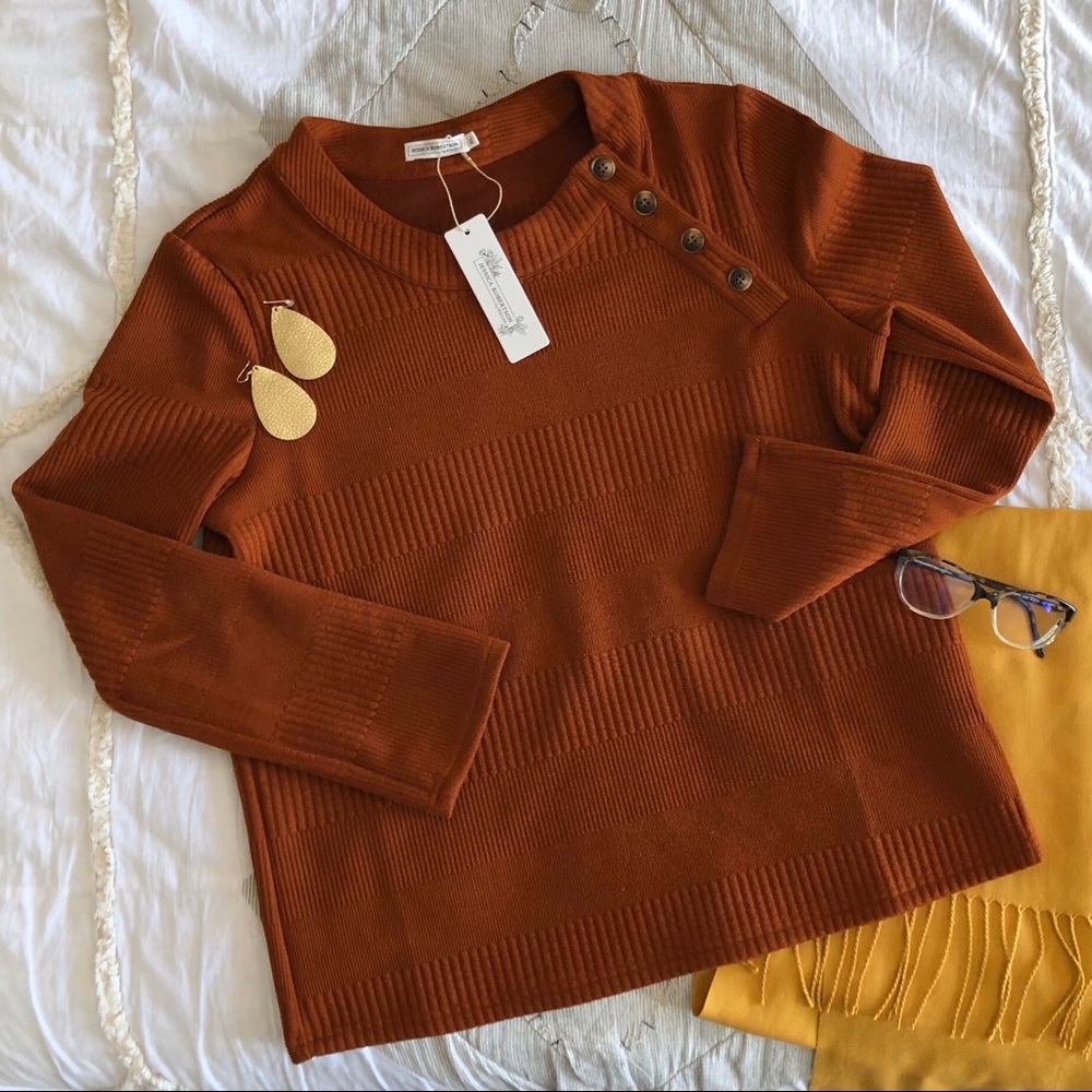 HP x2 ⭐️ *NWT* { Roolee } Loretta Button Sweater